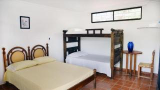 Hostal Dumbira - 4