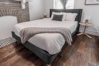 Modern St Louis Oasis 6BR Double Townhouse - 7
