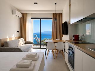 Mediterranean Vistas Saranda, Sea View, Beach & City Studios - 0
