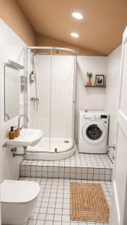 Liberty avenue apartment - 6