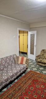 A liveable apartment in decent condition - 5