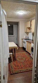 A liveable apartment in decent condition - 1