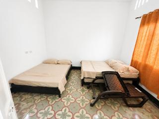 Espectacular casa con piscina privada en el centro de Girardot - 1