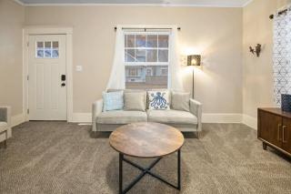 Duplex Dandy Pet Friendly 1BR Modern Comfort - 4