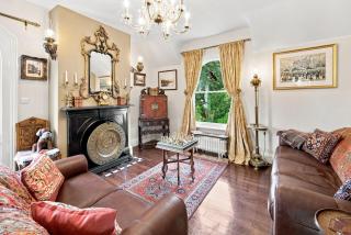 Beautiful period cottage, exceptional riverside location in the heart of Chester - 3