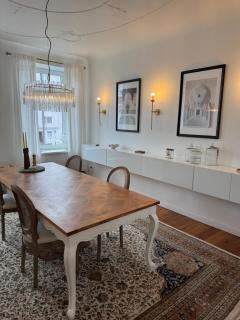 Großzügige Altbauwohnung mit Balkon - 5