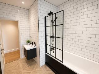 Eagle Star House, 1 bed Luxury apartment with private gym - 2