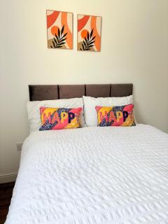 Studio6, ensuite, kitchenete ,Parking, Special Discounts, Contractors, NHS, Families - 6