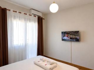 Matisse No28 Central Apartment with Two Balconies - 3