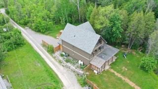 Lakeside Retreat - Trent Lakes - 8