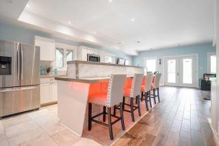 Lakeside Retreat - Trent Lakes - 2