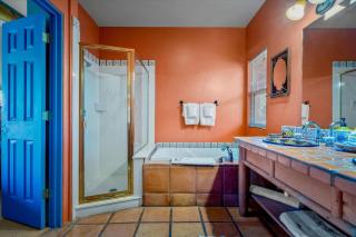 Vaquero shared hot tub and breakfast included - 8