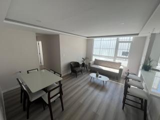 Penthouse nuevo de 2 dormitorios en una excelente ubicación - 0