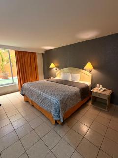 Plaza Inn Express - 7