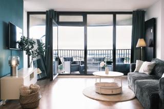 NEU Proud Skyline Suite im Augsburger Hotelturm 2 Balkone - 0