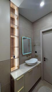 Beautiful Apartment near Arbat Street & Безупречные Апартаменты в Центре Города Алматы - 7