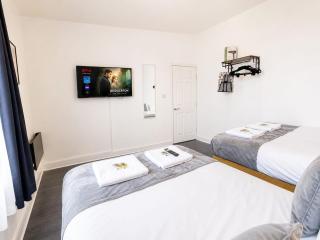 Stoneway Nest - Stunning Studio Oasis, Parking, Netflix, WiFi - 9