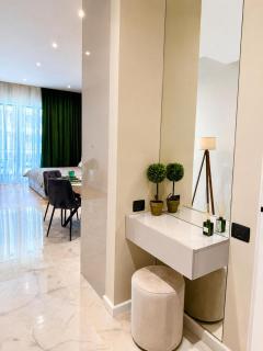 Sea Breeze Apartments - 5