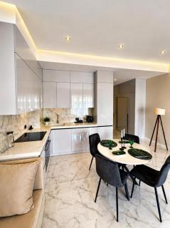 Sea Breeze Apartments - 7