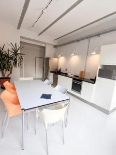 Modern studio with 2 bedrooms - 0