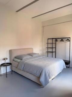 Modern studio with 2 bedrooms - 7