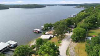 Newly Updated Interior, Sunroom w/ Hot Tub, Deck, Deep Water Dock, Boat & PWC Slips - 5