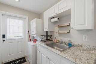 Amazing 2BR Queen 8mins SODO & 4mins ORMC - 1