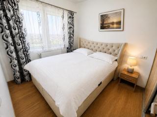 Red Hotel Accommodation - 7