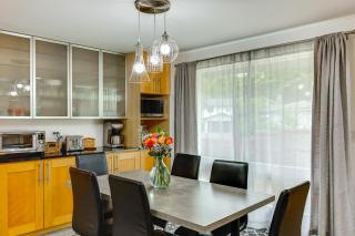 Redmond Retreat w/ Fenced Yard & EV Charger - 4
