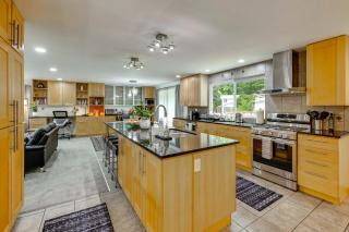 Redmond Retreat w/ Fenced Yard & EV Charger - 0