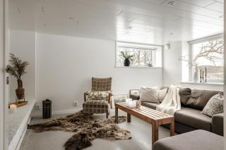 Exclusive Lakeside Villa for Business & Leisure Near Gothenburg - 9