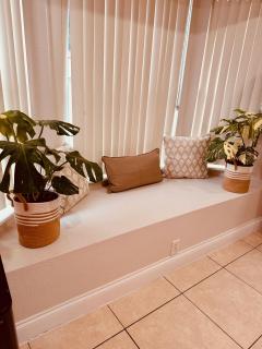 Stylish Home - Sleeps 8 - Near Disney and Universal - 2