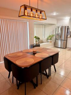 Stylish Home - Sleeps 8 - Near Disney and Universal - 3