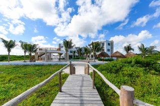Beachfront retreat in telchac - 8