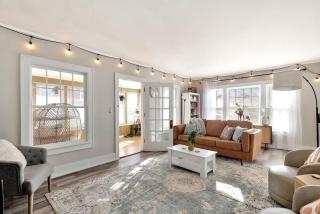 Gorgeous Extended Stay Boho Bliss 3 Bed 1 and a half bath - 8