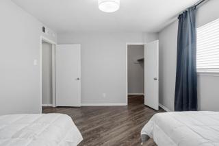 Winrock Apartments by Andes STR - 4