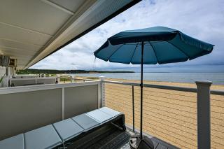 Unwind Poolside, Walk to Sand! Montauk Getaway - 8
