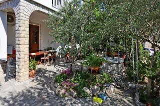 Apartments by the sea Barbat, Rab - 24932 - 3