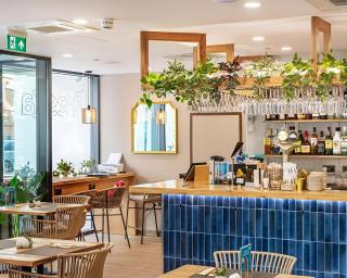 Luxury Studio in E1 - Heated Pool, Spa & Gym Access - 5
