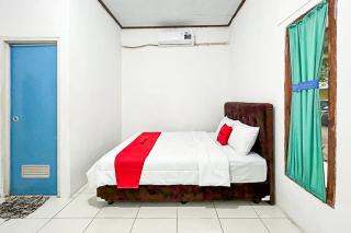RedDoorz at Penginapan Riansah Ujunggenteng Sukabumi - 3