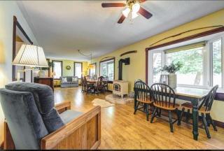 Rustic Pines Waterfront Cottage *CLEAR WATER* - 5