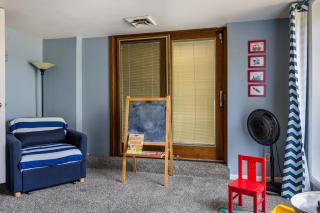 Black Hills Townhome -Community Pool-Near Downtown - 5