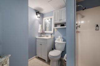 Black Hills Townhome -Community Pool-Near Downtown - 4