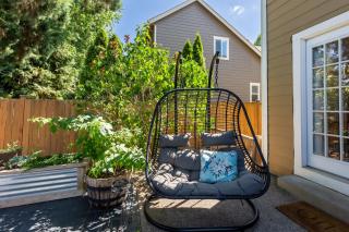 Hot Tub, Heated Pool, Fire Pit: 6 Mi to Campus - Eugene - 4