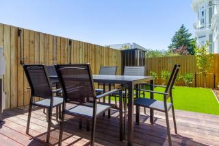 Stylish CBD 2 Bed Townhouse - Sleeps 6 - Free Parking - 8