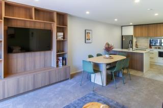 Stylish CBD 2 Bed Townhouse - Sleeps 6 - Free Parking - 7