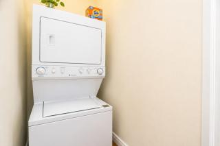 Fabulous & Large 2 Bedroom in NYC! - 7
