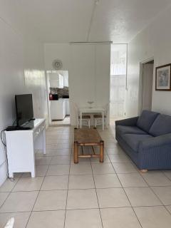 Maxwell Beach House 5- Beach & Resort Access - 0