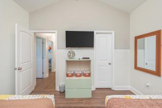 Cozy Retreat with Patio, Big Kitchen and Fishing Nearby - 3