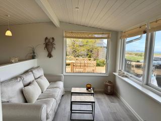 Renovated Seaside Home With Ocean View - 7